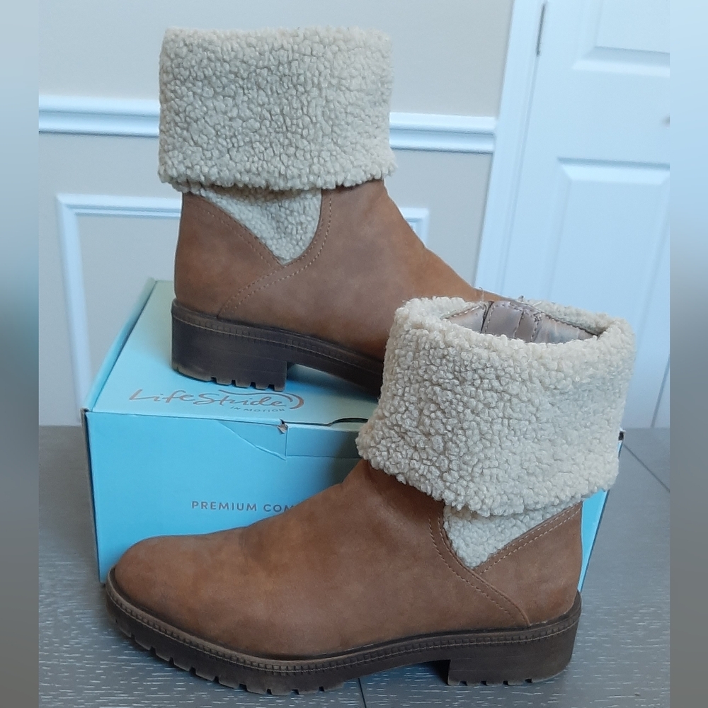Life Stride Women's Brown Ankle Boots with Cream Cuff